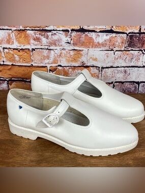 White Vintage Tuffies Leather Nursing Mary Jane Shoes Sz 10